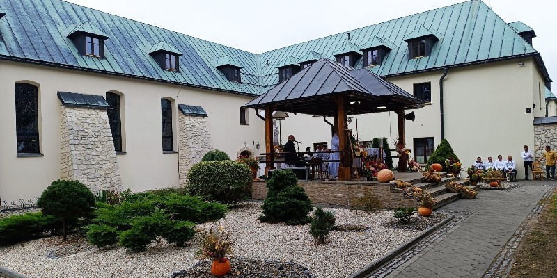 Historia klasztoru i kościoła w Kątach Starych - Stopnicy