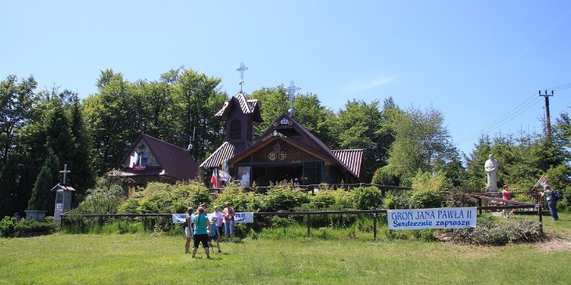 Beskid Mały: trzeciomajowe obchody na Groniu Jana Pawła II