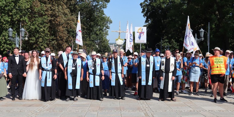 Pielgrzymi nadziei - 8 dni duchowej drogi z Sercańską Szóstką
