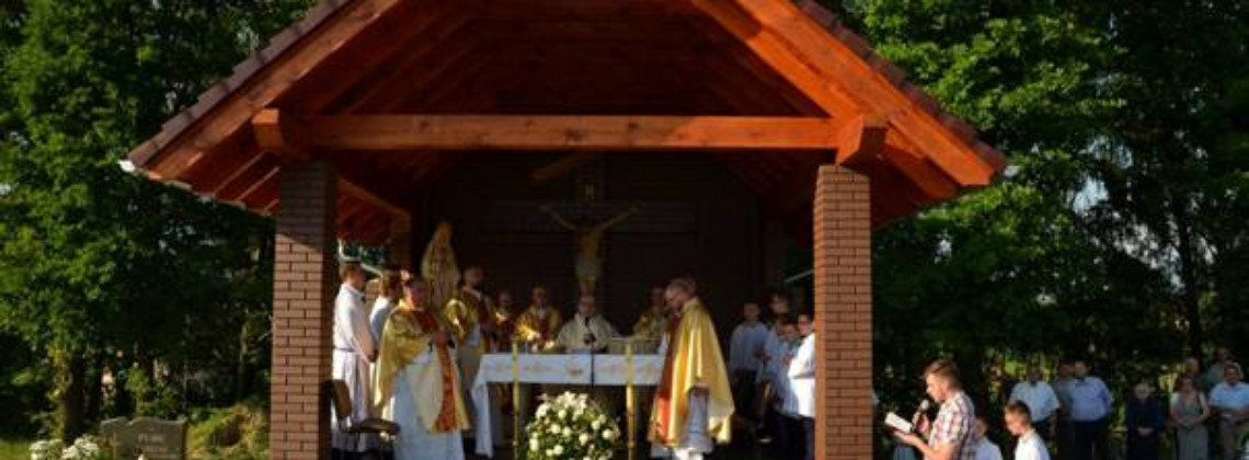 Odpust i poświęcenie kaplicy cmentarnej w Pliszczynie