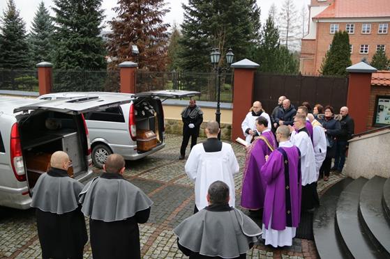 Pogrzeb księży Franciszka i Stefana (02).JPG